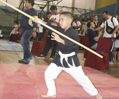 Finalizó su participación con tres medallas de oro