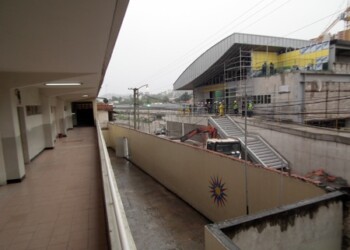 El ruido y el polvo de la obra causan dolores de cabeza a la población estudiantil