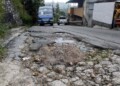 Vehículos sufren cada vez que transitan por las calles del sector