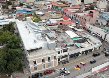 Cinco apagones en cuatro horas se registraron la tarde de este jueves en el centro de la capital mirandina. archivo