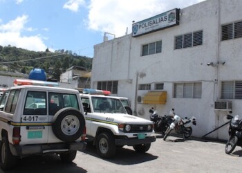 El par de atracadores robaron el colectivo con un arma de juguete. ARCHIVO