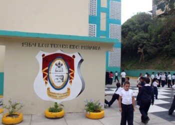 Alumnos reciben su ‘‘papa’’ diaria desde que inició el año escolar