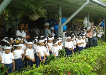 Alumnos de preescolar y educación básica juraron compromiso en la labor de la mediación de problemas dentro de la escuela