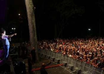 El cielo nublado de Caracas, no paró a los asistentes al momento de cantar, bailar y disfrutar de este concierto