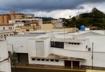 Cinco apagones en cuatro horas se registraron la tarde de este jueves en el centro de la capital mirandina