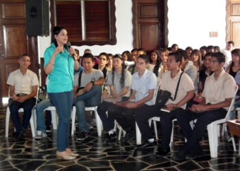 Alumnos de 6 instituciones participaron a lo largo de la semana en los distintos talleres dictados en la residencia del gobernador