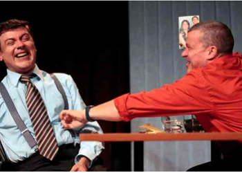 Basilio Álvarez y Antonio Delli se presentan juntos en las tablas del Teatro Trasnocho con El crédito