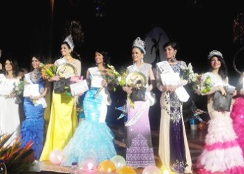 Las chicas fueron premiadas por su participación durante la cita de belleza