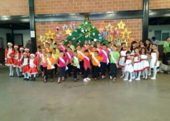 Bailarinas de las academias participantes