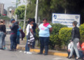 Médicos forenses realizan estudios de rigor a cadáveres hallados en la carretera vieja