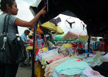 Las ventas de ropa intima amarilla están flojas