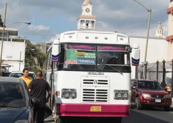 Unidades salieron a la calle cobrando 20 bolívares