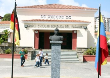 La escuela celebró siete décadas de existencia
