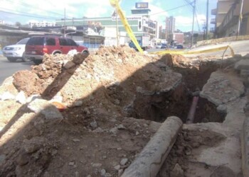 Carros deben acceder a la comunidad por una entrada distinta