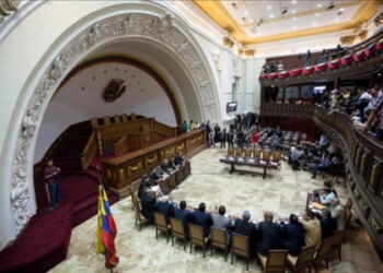 Maduro lamentó que la Asamblea Nacional no aprobara el Decreto de Emergencia Económica.
