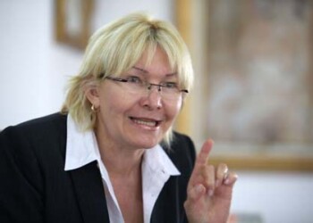 Exfiscal venezolana Ortega denuncia en la CPI la muerte del concejal Albán
