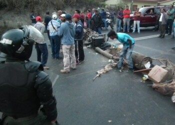 Los vecinos cerraron la Panamericana a primera hora