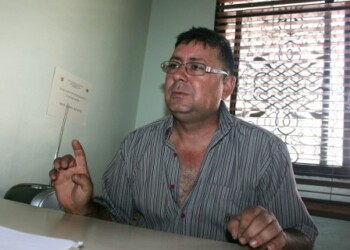 “El sueldo de un educador es insuficiente”