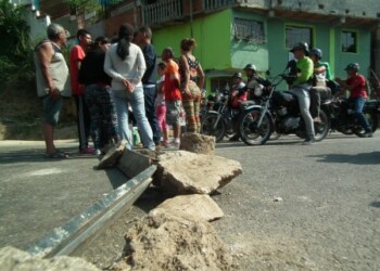 Tequeños protagonizaron maratónica jornada de protesta por agua y gas