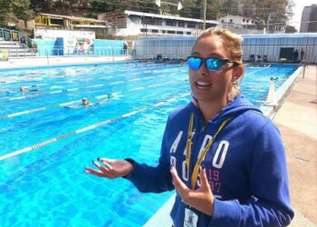 Desde tempranas horas de la mañana, nadadores de varios municipios asistieron a la piscina municipal para establecer su marca.