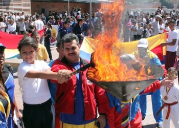 Juegos inaugurados tras el encendido del pebetero