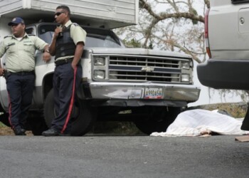 Funcionarios de Policarrizal hallaron al occiso en la vía principal
