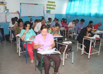 Docentes tuvieron tres horas para desarrollar la prueba