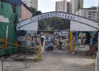 Padres afirmaron que se aprobó de forma ilegal la mensualidad