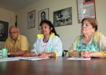 Catedráticos aseguraron que las remuneraciones son insuficientes.