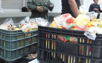 En esta jornada que se realiza al menos una vez cada semana se vendieron tres mil pollos a precio regulado