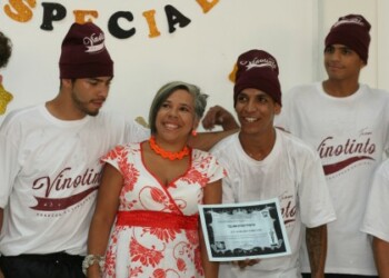 En el Festival de Valores y Artes se premió al mejor actor y actriz, mejor, vestuario y premiaciones al esfuerzo de los estudiantes de ambos turnos