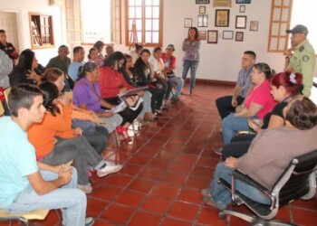 Consejo Comunal de Los Vecinos y Alcaldía de Carrizal se organizan para combatir la inseguridad.