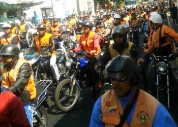 Motorizados arrancaron desde distintos puntos hasta congregarse en la avenida Bermúdez