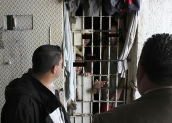 Funcionarios frustraron la fuga de 23 reos durante la madrugada del jueves.