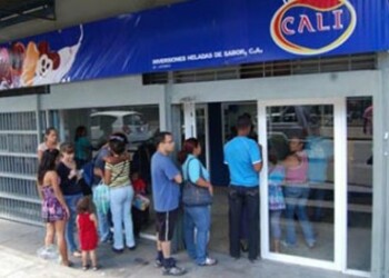 Cada semana los envases llegan a nuevos precios.ARCHIVO