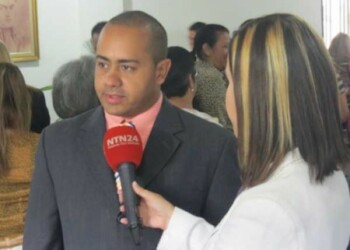 Flores invitó a todos los jóvenes a inscribirse en el Registro Electoral Permanente.ARCHIVO