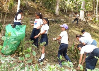 Pequeñines disfrutaron mientras se vincularon con la naturaleza.