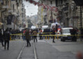 El atentado, el sexto de este tipo desde julio, golpeó la gran arteria peatonal Istiklal, en la orilla europea de Estambul.
