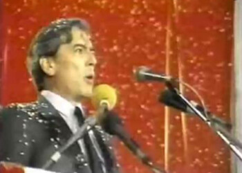 Mario Vargas Llosa en discurso como candidato a la Presidencia de Perú en 1990.