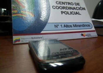 Al sujeto se le incautó un teléfono que fue robado minutos antes de su captura