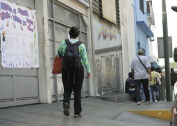 Docentes colgaron cartelera informativa sobre las actividades