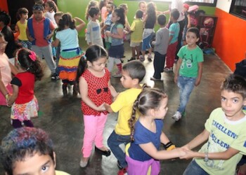 Los estudiantes de preescolar bailaron en su “día de locura“