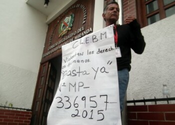 Exige que la ley se cumpla con su cambio de ambiente laboral