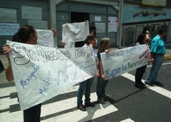 Educadores protestaron para solicitar pago de homologaciones