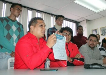 Carrizaleños violentados mostraron que fueron invitados al evento