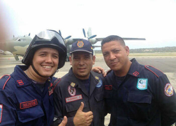 Los tres Bomberos de Miranda que ya se encuentran viajando al Ecuador son el Sargento 2° José Torres (paramédico), el Distinguido Ronald Medina (paramédico), y el Distinguido Edwin Solórzano; este último, médico de la organización bomberil.  