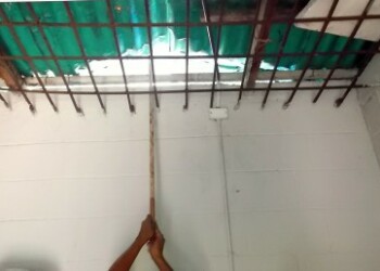Abrieron la estantería donde almacenaban las Canaimas asignadas en 2010
