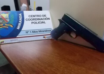 Oficiales estadales incautaron el arma de aire comprimido con el cual amedrentaban a un menor de edad