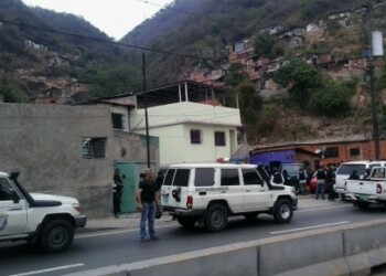 La policía científica se desplegó en el Km. 2 de la Panamericana