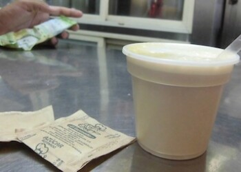El salario diario de un empleado con sueldo mínimo ronda los Bs. 385, lo que solo le alcanza para tomarse un café en la panadería